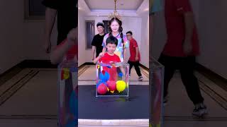 Who Can Pop The Balloon Underwater Funnyfamily Partygames [upl. by Asaph]