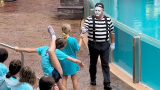 HILARIOUS Tom The SeaWorld Mime ARRIVE EARLY [upl. by Noicpesnoc971]