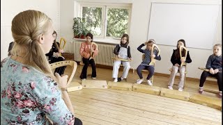 Choroi kinderharpen in de klas [upl. by Holden]