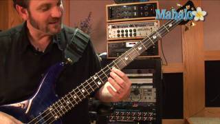 How to play a B note on bass guitar [upl. by Philander397]