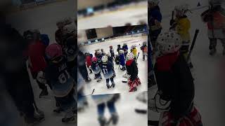 Premier stage de hockey sur glace pour Allan family vlog life hockey [upl. by Anuaik982]