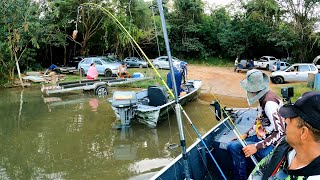 Fomos Pescar Barbado em novo local advinha só o que aconteceu depois vamos entregar massinhas [upl. by Admana]