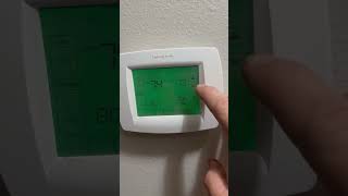 Honeywell Home RTH6580WF Wi Fi 7 Day Programmable Thermostat Review [upl. by Agbogla]