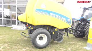 Fenaison  New Holland presses Roll Belt ActiveSweep [upl. by Ginder287]