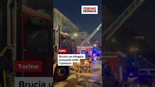 Brucia un alloggio evacuato tutto il palazzo [upl. by Roslyn]