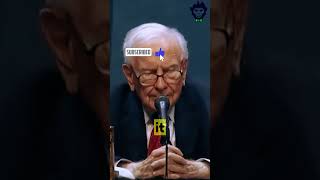 Warren Buffett DESTROYS Bitcoin bitcoin money bank warrenbuffet crypto shorts [upl. by Eudo280]