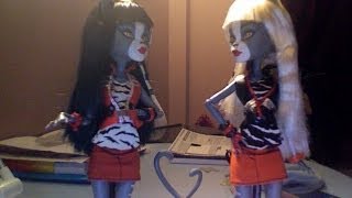 Monster High  Meowlody and Purrsephone review français [upl. by Yl]