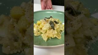 Farfalle rigate con verza patate e taleggio pasta [upl. by Steffen]