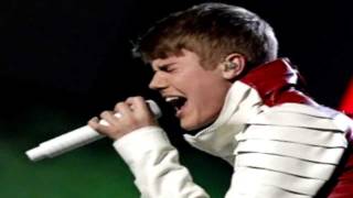 JUSTIN BIEBER SCREAMS AT TAYLOR SWIFT [upl. by Oiratnom]