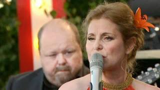 Helen Sjöholm tillsammans med BAO  Kära syster live på Allsång på Skansen [upl. by Secor]