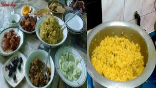 ইফতারের জন্য সবজি খিচুড়ি রান্না করি  I cook vegetable khichuri for iftar [upl. by Yenaled]