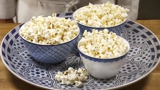 Popcorn maken – recept – Allerhande [upl. by Snilloc386]