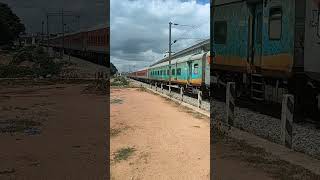 Lalaguda WAP7 with SBC Bangalore Bhubaneswar Prashanti express skips Byapanhalli railway station [upl. by Grinnell722]