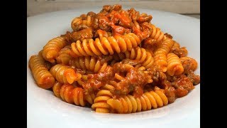 FUSILLI CON SALSICCIA E PEPERONI  CUCINANDOMELAGODO [upl. by Esela]