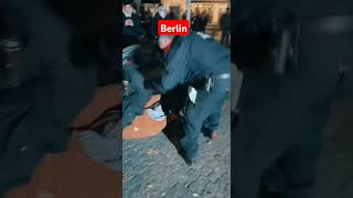 polizeikontrolle demoberlin polizei viralpolizeiviralvideos2024 [upl. by Ycart26]