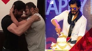 Salman Khan VISITS Mannat to wish Shah Rukh Khan Shah Rukh Khans 50th Birthday Celebrations [upl. by Anahsirk289]