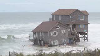 Dramatic video shows moment third vacant home in Rodanthe North Carolina collapses into ocean [upl. by Bang]