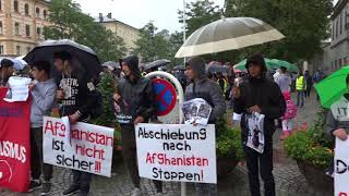 Protest gegen Abschiebungen nach Afghanistan in Salzburg [upl. by Naiva]