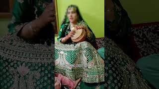 kashmiri bride singing on her wedding day 🥰 kashmiri emotional song 😭😭😭viral [upl. by Osmund]