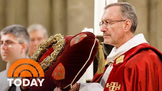 Crown of Thorns returns to Notre Dame Cathedral in Paris [upl. by Solegna]