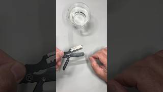 Easy Blade Install in Shavette Razor geofatboy shaving barber razor blade tips tricks new [upl. by Parrnell]