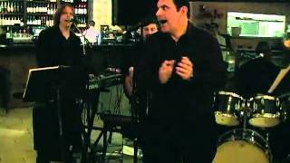 Gil DeLaPaz and The Front Cover Sensations Performing GloriaSatisfaction at Napolitanos Restaurant [upl. by Nagoh]