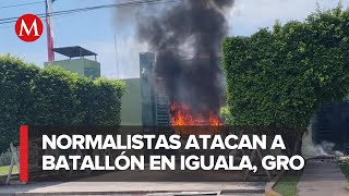 Normalistas lanzan explosivos a 27 Batallón de Infantería en Iguala Guerrero [upl. by Enawd683]