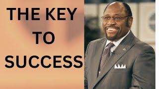 THE KEY TO SUCCESS  Dr Myles Munroe [upl. by Jangro]