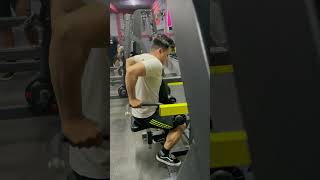 FONDOS para PECHO en MAQUINA gym fitness short [upl. by Noelani]