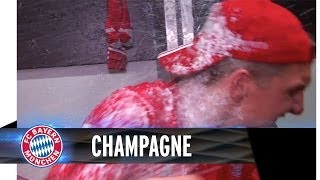 Champagne shower for Schweinsteiger from Ribery  Sektdusche von Ribéry an Schweinsteiger [upl. by Anaiviv]