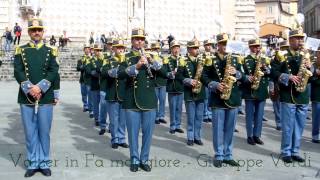 Banda della Guardia di Finanza  Sfilamento e breve concerto  Perugia 131013 [upl. by Harrell134]