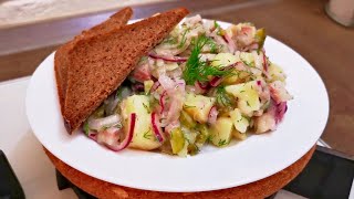 ВКУСНЕЙШИЙ салат с селёдкой quotДЕРЕВЕНСКИЙquot [upl. by Noelopan386]