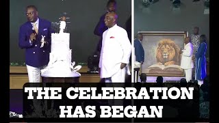 Wow Bishop David Oyedepo 70th Birthday Celebration Has Began Colorfully Watch How He Cut This Cake [upl. by Aida]