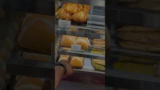 Cream Bun 😋 tamil tamiltraveller tamilvlog tamiltravellervlogger roamwithgokul [upl. by Eisnil]