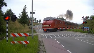 Spoorwegovergang Simpelveld  Dutch railroad crossing [upl. by Dreddy218]