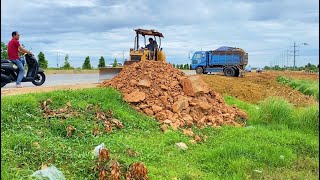 Wonderful Plan Landfill By Skill D31P Bulldozer Pushing Soil amp Team Miniature Truck Unloading Soil [upl. by Aciram]