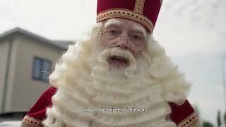 Directeurtje Marco Louwerens huren als Sinterklaas [upl. by Helfant419]