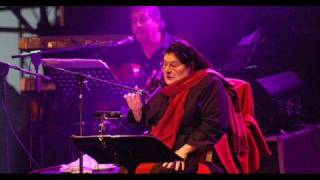 Mercedes Sosa amp Milton Nascimento  Volver a los 17 [upl. by Nalloh]