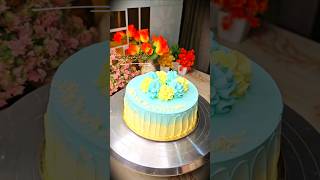 Simple cake design 💛🩵cake ytshorts youtube shortsfeed trending video cakesbyRoli [upl. by Siradal]