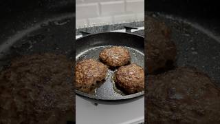 Hamburger asmr  hamburger tarifi food hamburger hamburgerköftesi evyapimi yemek [upl. by Abagael]