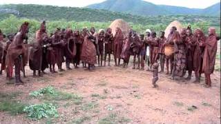 himba baby dancing betteravi [upl. by Foscalina532]