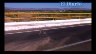 Choca contra muro de contención en la carretera a Juárez [upl. by Purvis]