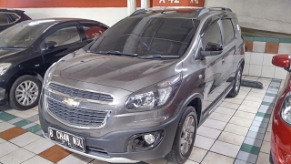 In Depth Tour Chevrolet Spin Activ 2014  Indonesia [upl. by Bordy735]