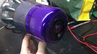 Riparazione Dyson a Batteria V11 Pulsante non funziona [upl. by Vin925]