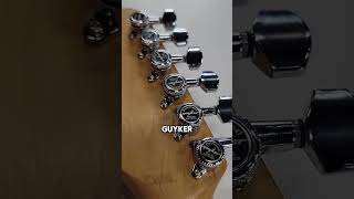 Locking Tuners Vs Normal Tuners On Guitar guitar [upl. by Tnilk]