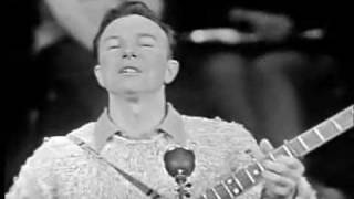 Pete Seeger  What is Folk Music Skip to my Lou Live Folk Banjo Playing Singing [upl. by Michaelina866]