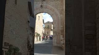 Porta San Francesco Assisi Italia [upl. by Mowbray]