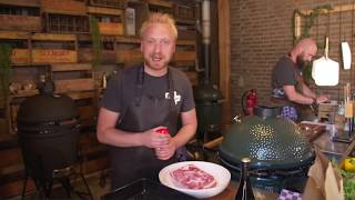 Buikspek lowampslow recept op de kamado BBQ  Big Green Egg Bastard en Kamado Joe [upl. by Adnarom]