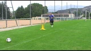 entrainement gardien but  relance aux pieds 7 football goalkeeper portero training soccer [upl. by Kipton]