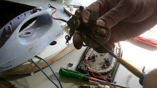 How to repair Electric iron PART1 Urdu Hindi by Israr [upl. by Gerg191]